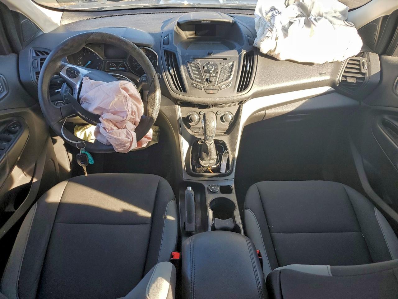 2016 FORD ESCAPE S photo 8