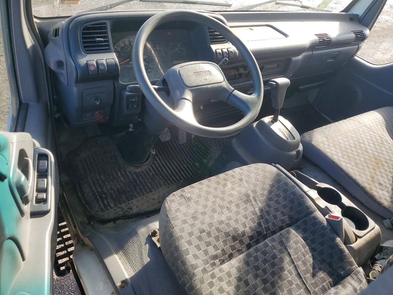 2006 ISUZU NPR BOX TRUCK photo 8