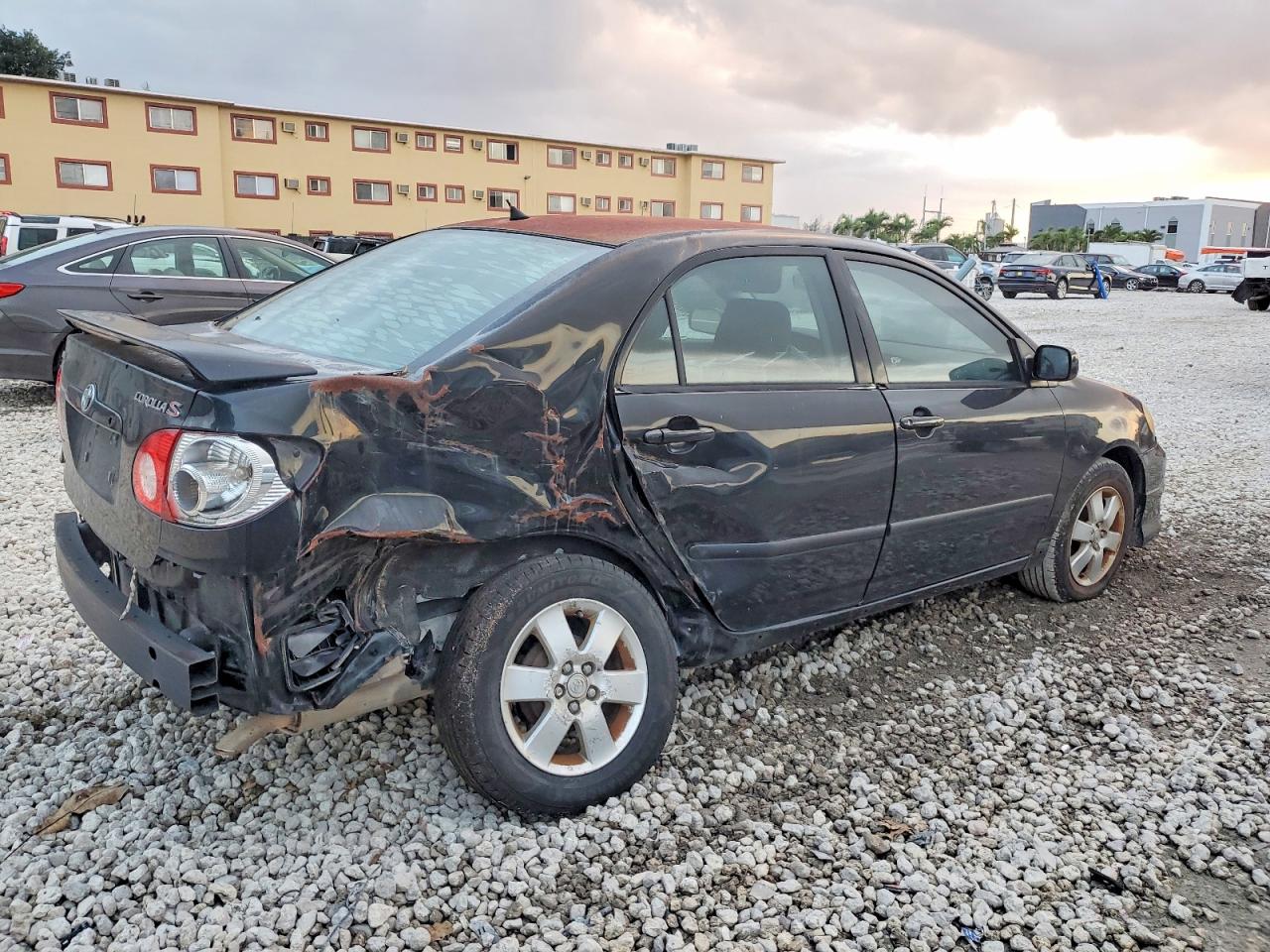 2006 TOYOTA COROLLA CE photo 3