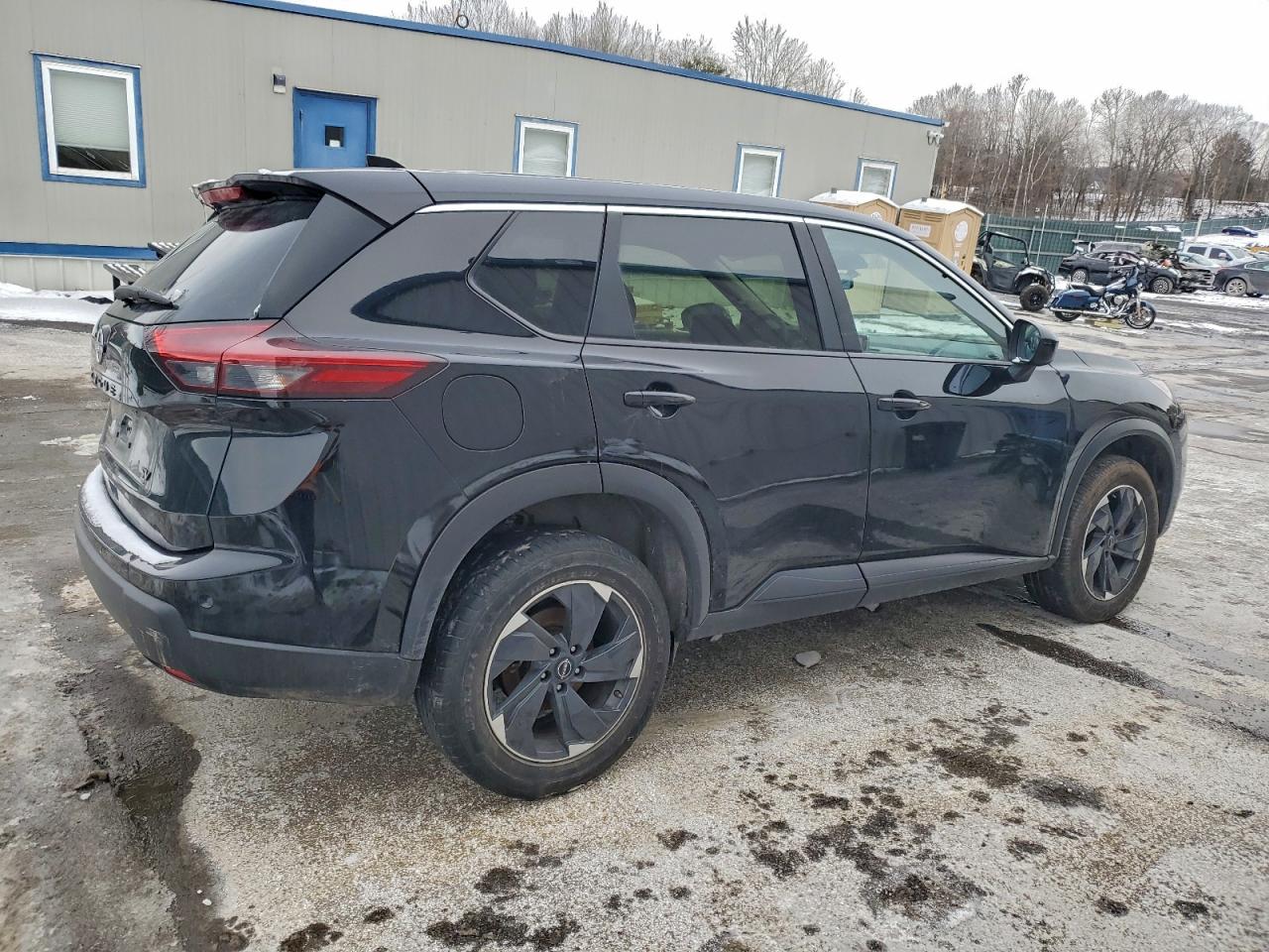 2024 NISSAN ROGUE SV photo 3
