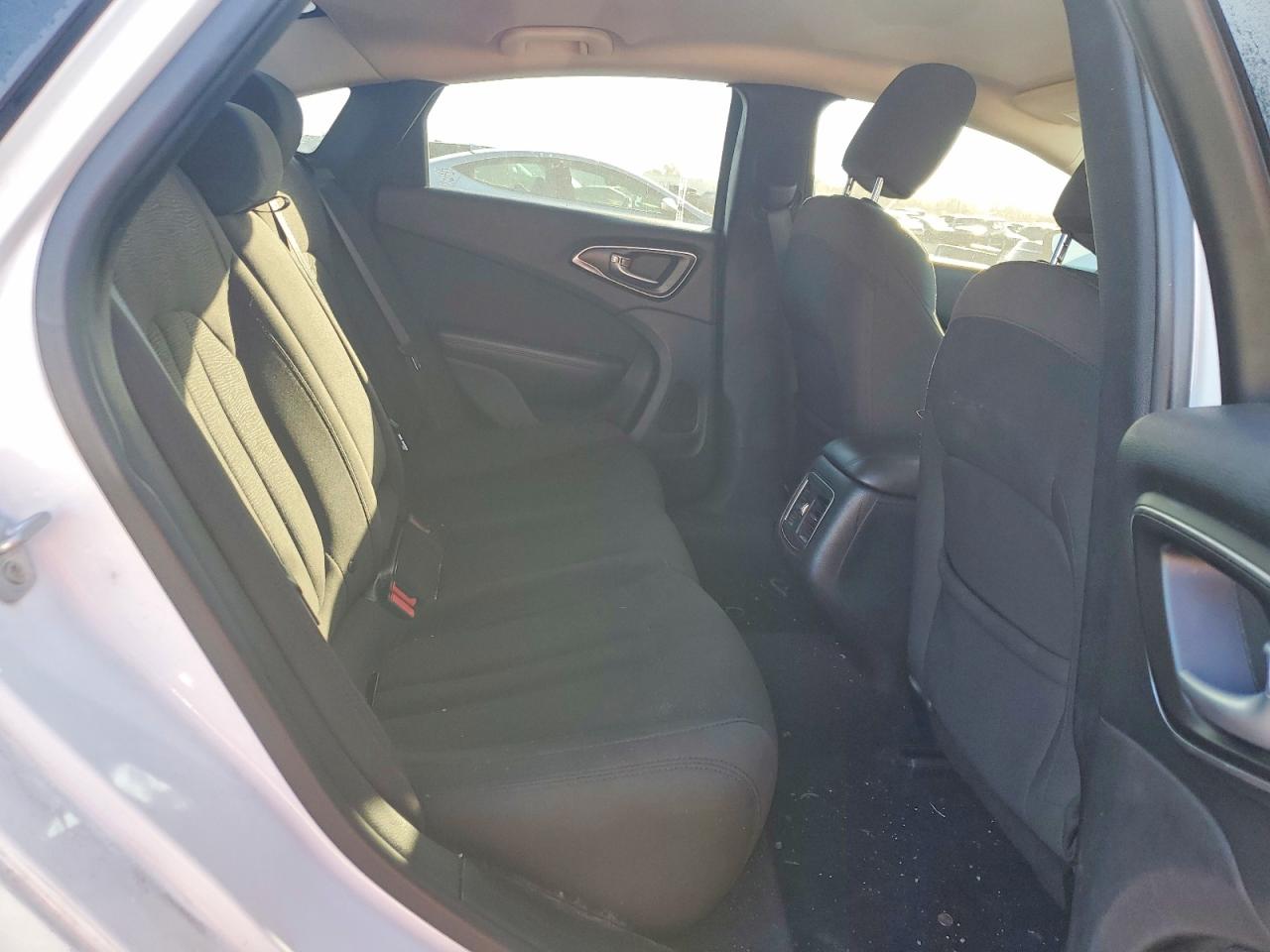 2015 CHRYSLER 200 LIMITED photo 10