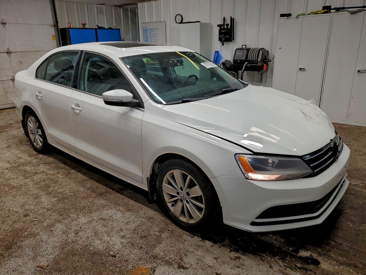 2015 VOLKSWAGEN JETTA SE photo 4