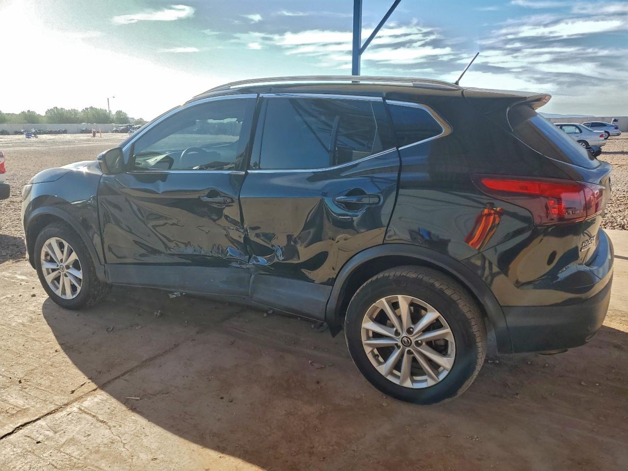 2019 NISSAN ROGUE SPORT S photo 2