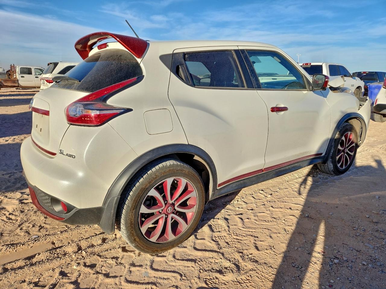 2015 NISSAN JUKE S photo 3