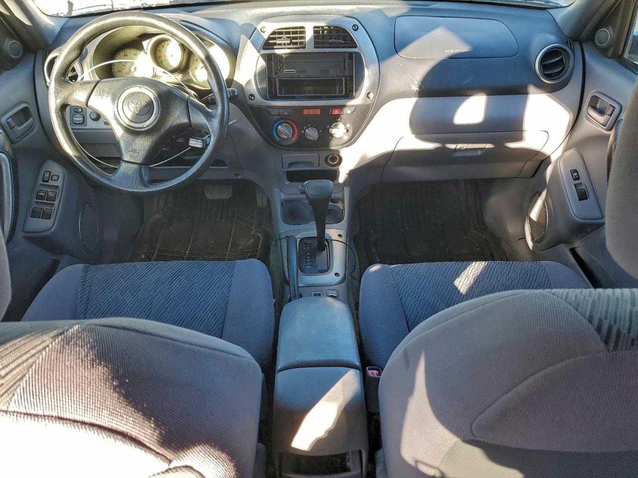 2002 TOYOTA RAV4 photo 8