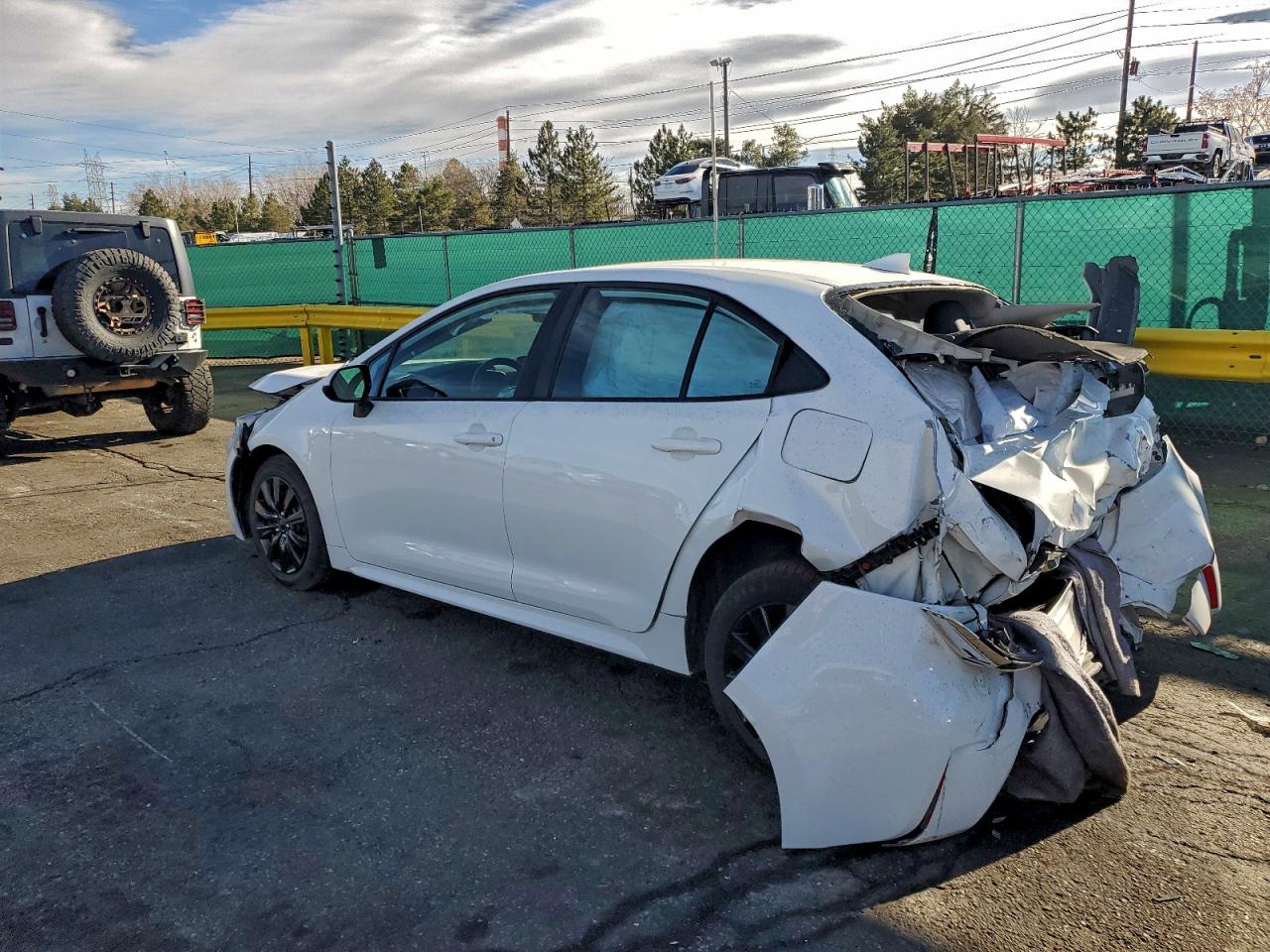 2023 TOYOTA COROLLA LE photo 2