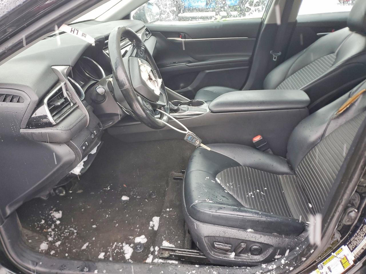 2019 TOYOTA CAMRY L photo 7