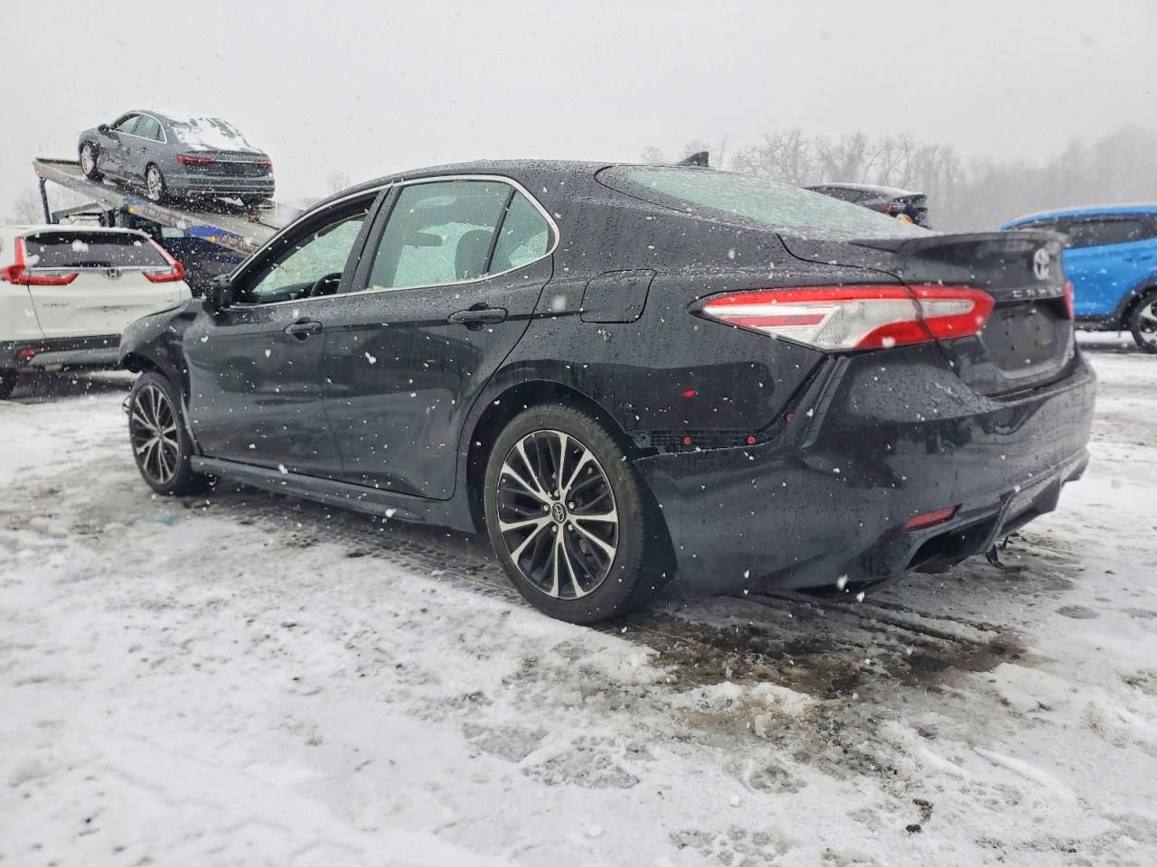 2019 TOYOTA CAMRY L photo 2