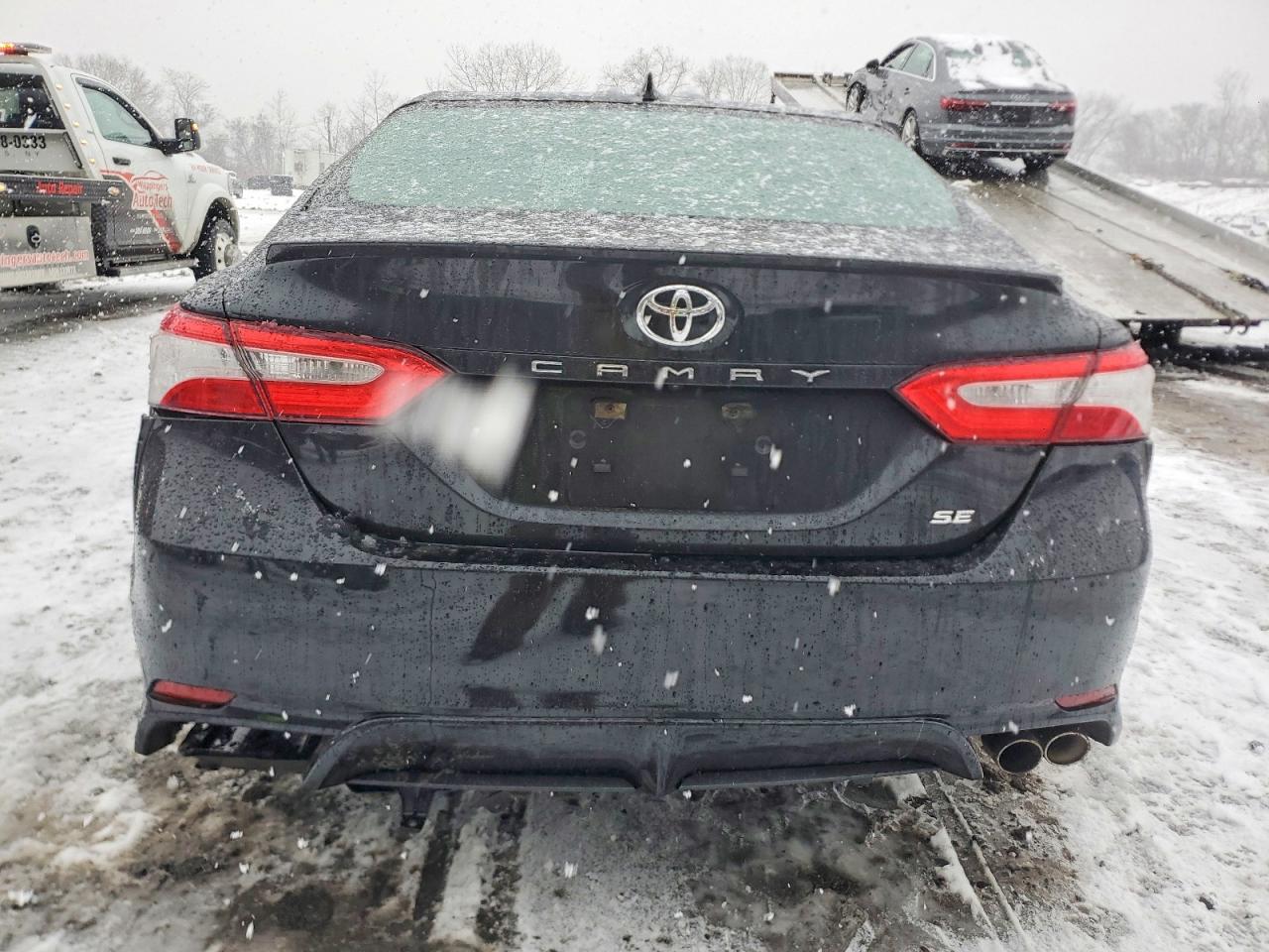 2019 TOYOTA CAMRY L photo 6
