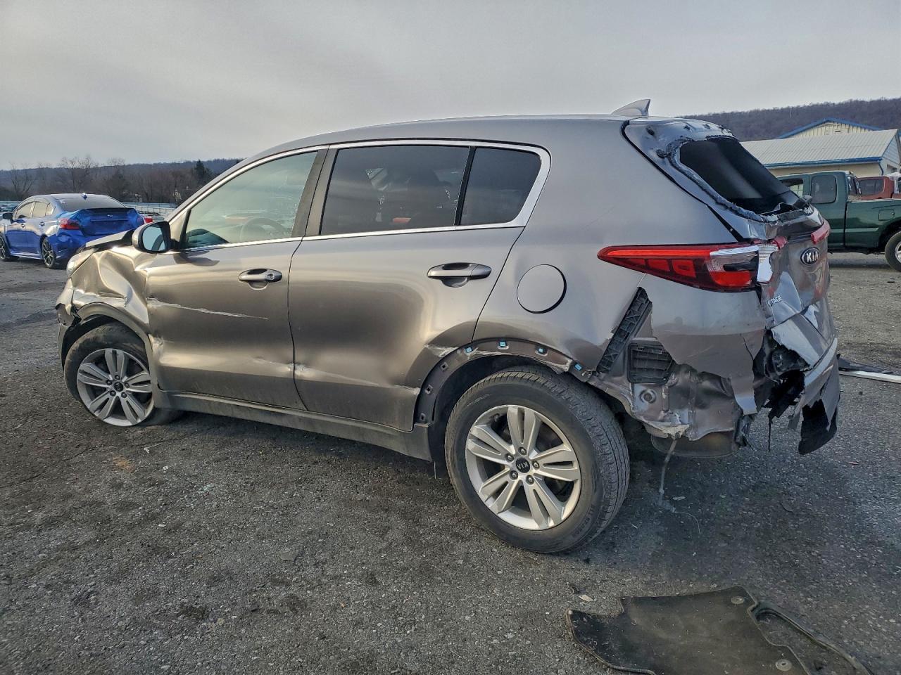 2018 KIA SPORTAGE LX photo 2