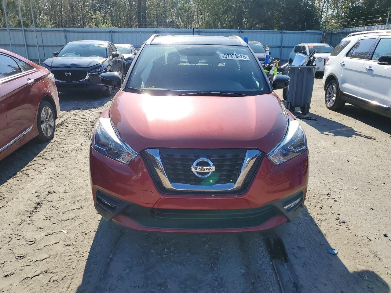 2018 NISSAN KICKS S photo 5