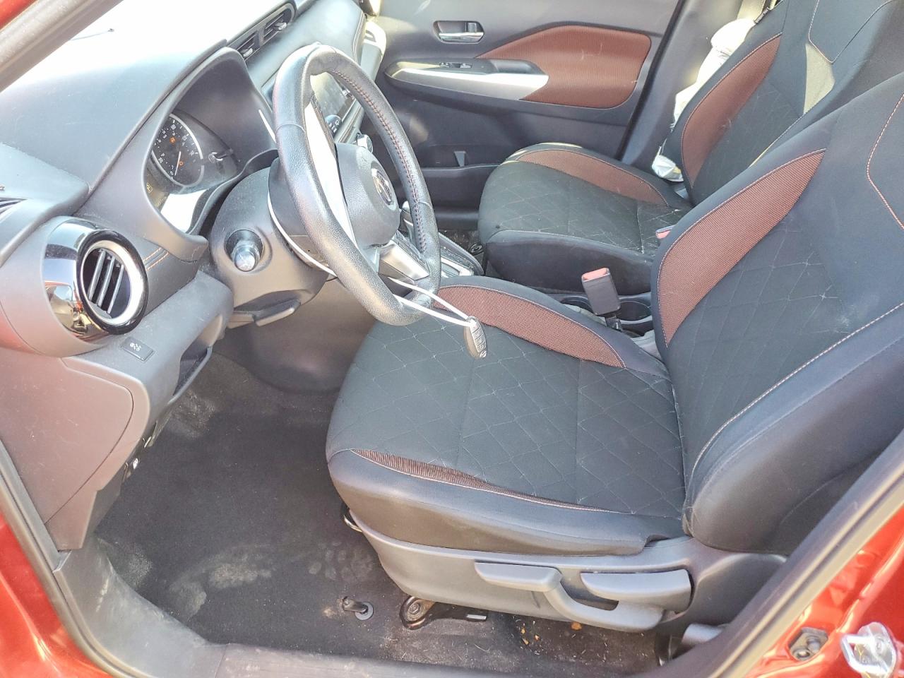 2018 NISSAN KICKS S photo 7