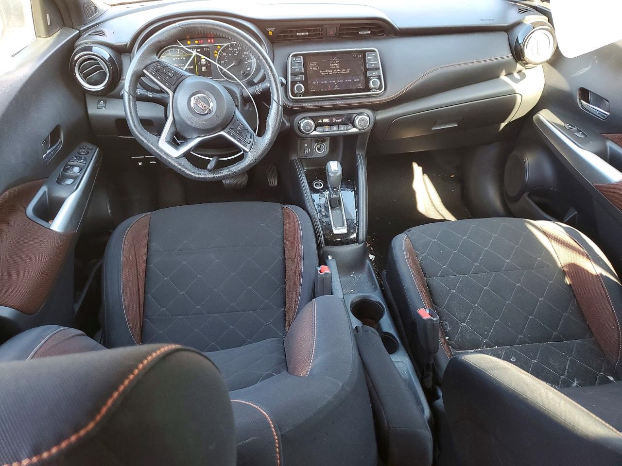 2018 NISSAN KICKS S photo 8