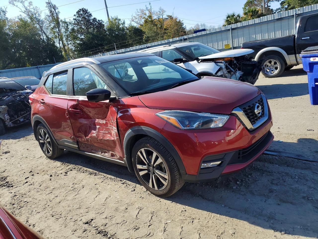 2018 NISSAN KICKS S photo 4