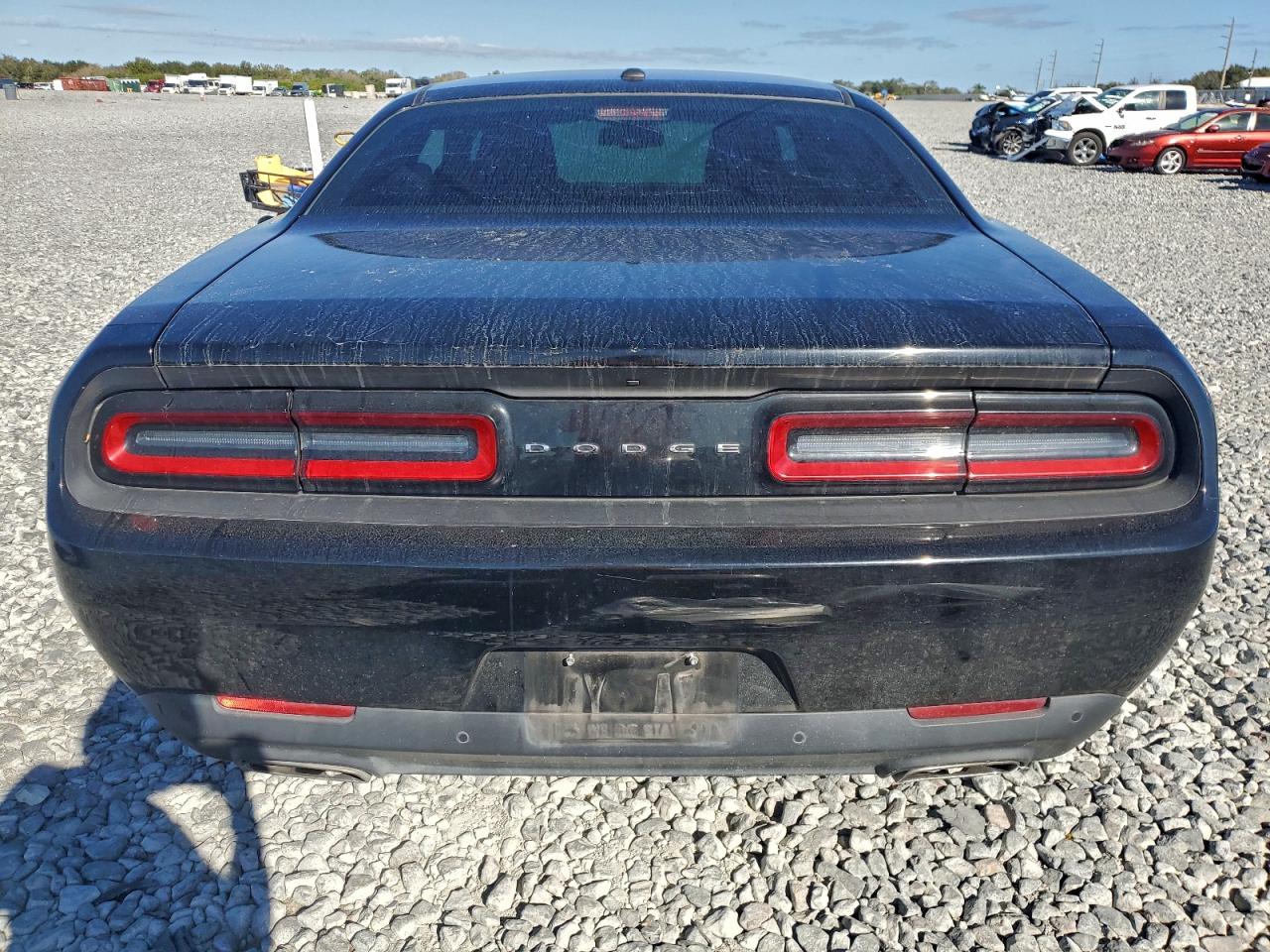 2016 DODGE CHALLENGER SXT photo 6