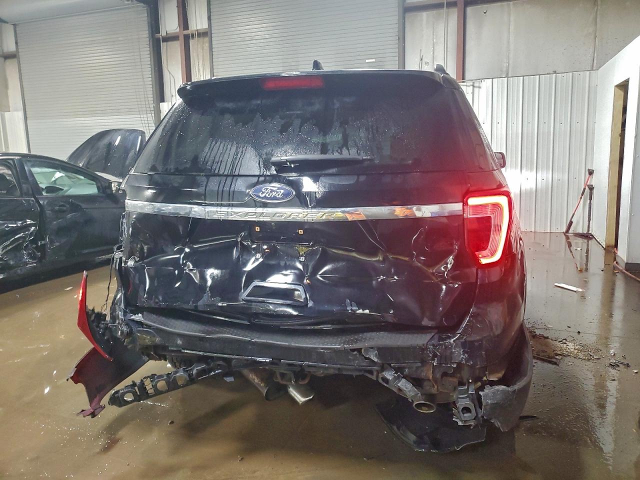 2016 FORD EXPLORER photo 6