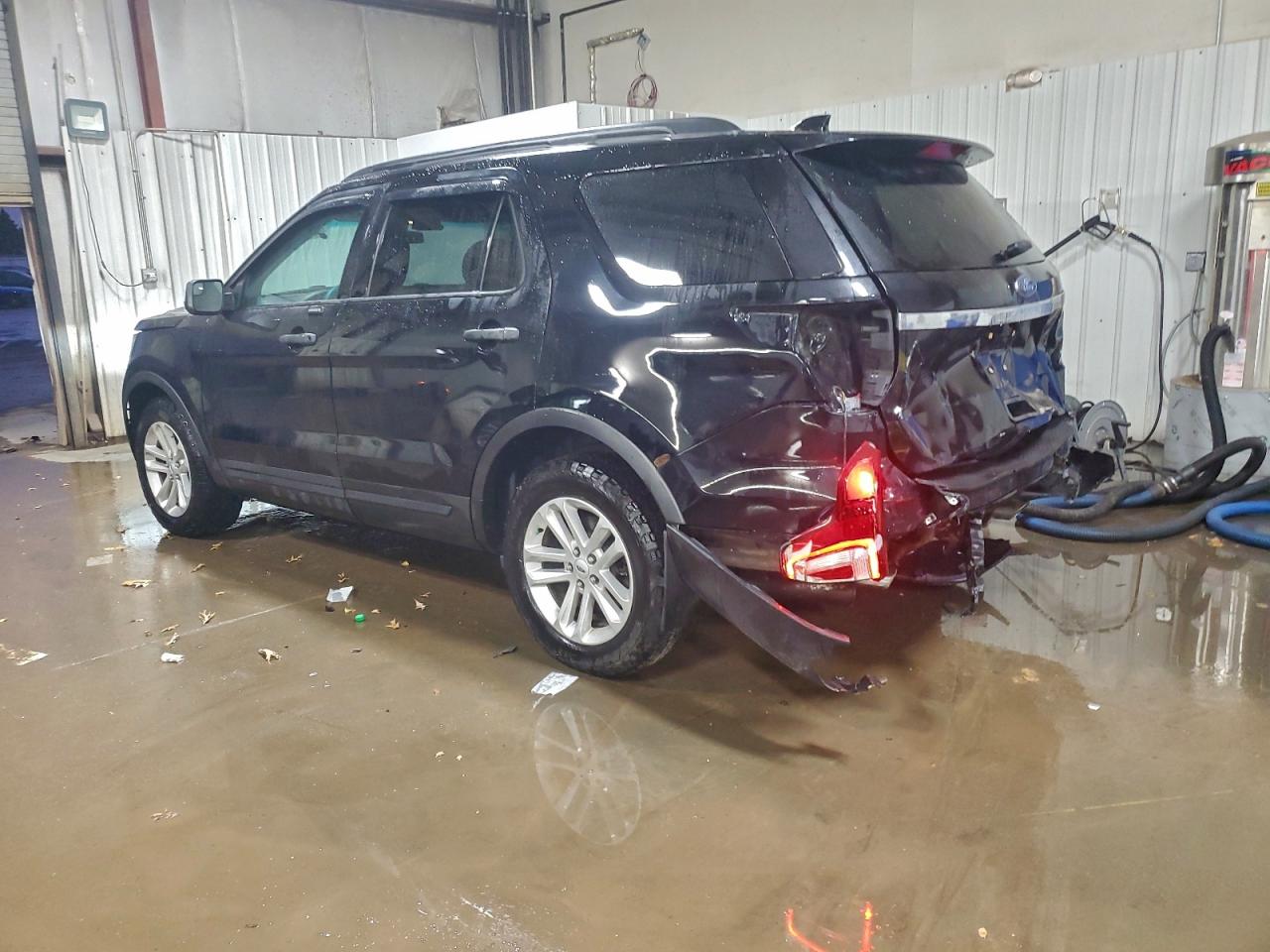 2016 FORD EXPLORER photo 2