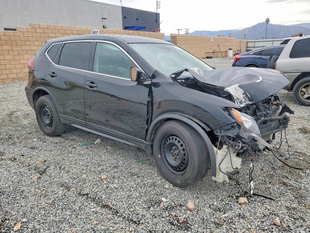 2019 NISSAN ROGUE S photo 4