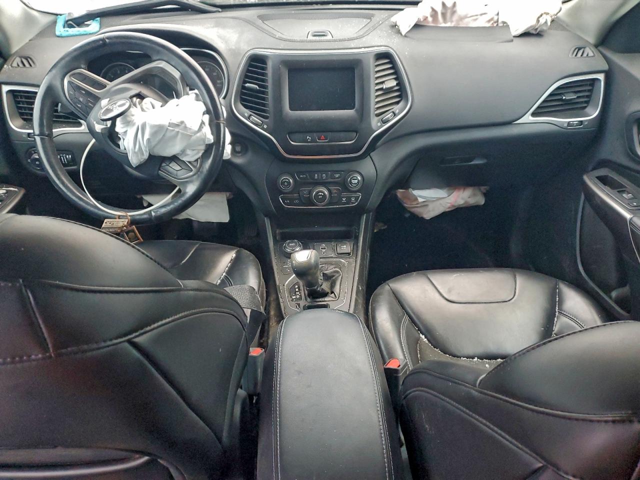 2019 JEEP CHEROKEE LATITUDE PLUS photo 8
