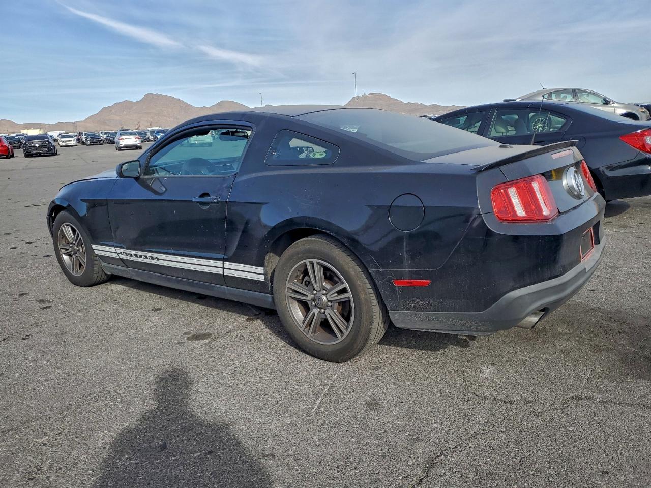 2012 FORD MUSTANG photo 2
