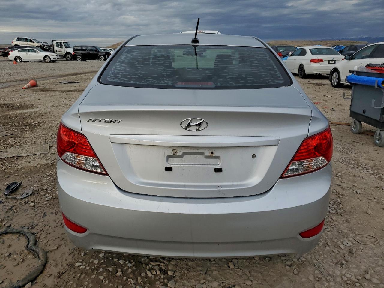 2012 HYUNDAI ACCENT GLS photo 6
