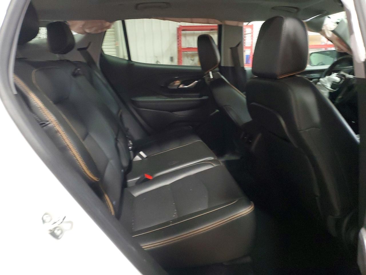 2024 GMC TERRAIN AT4 photo 10
