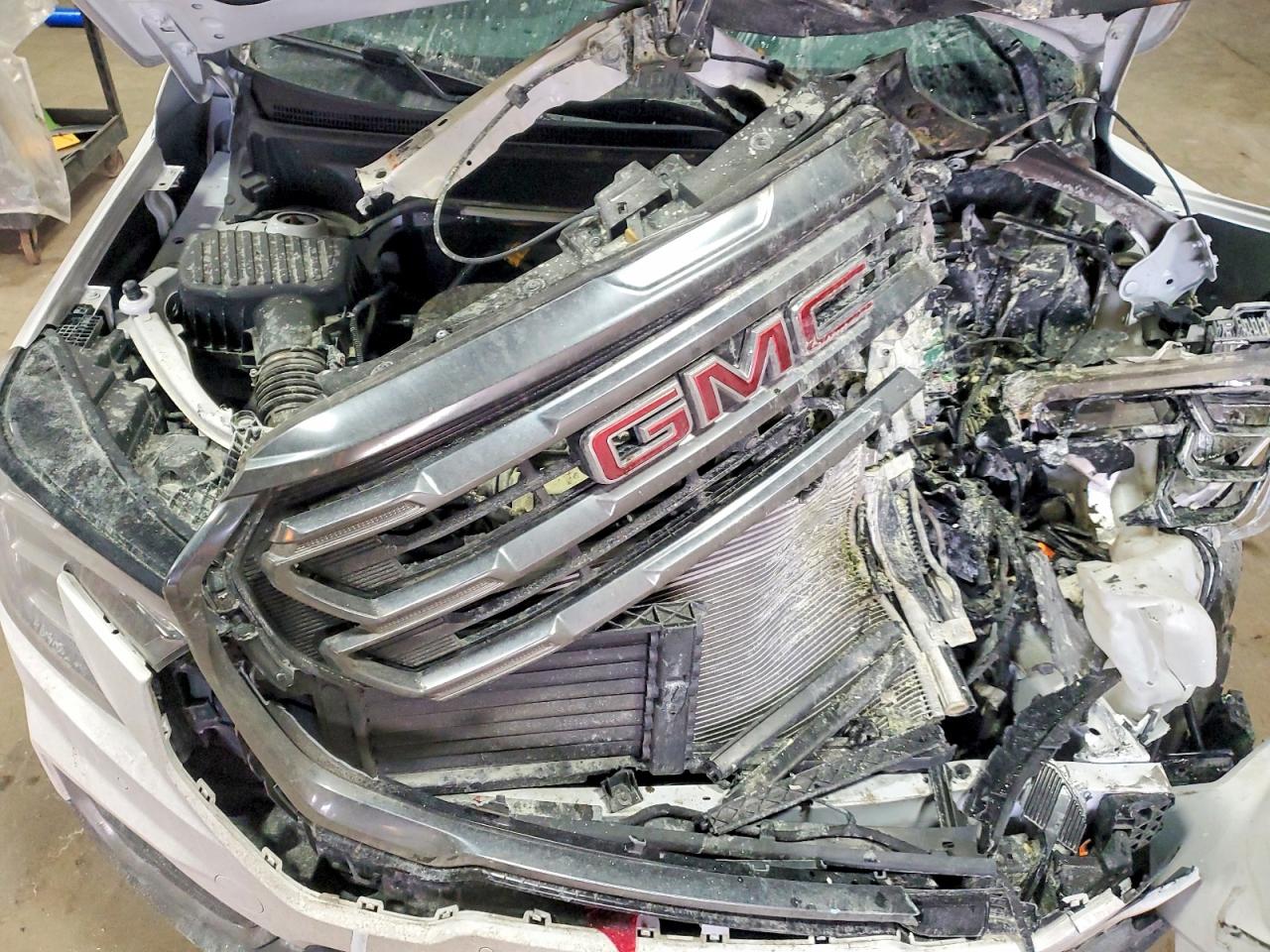 2024 GMC TERRAIN AT4 photo 11