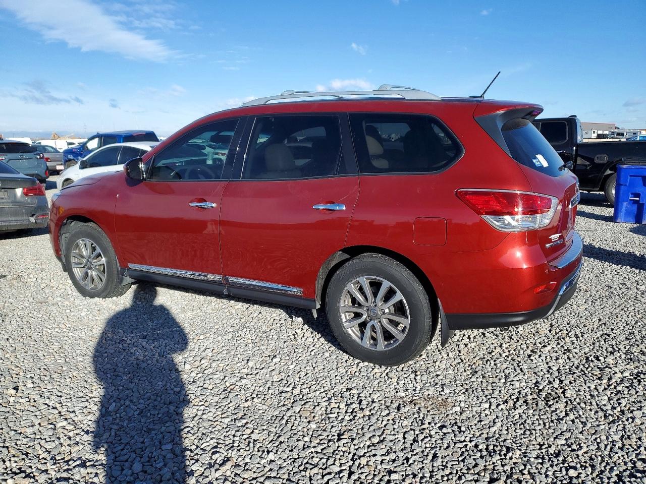 2013 NISSAN PATHFINDER S photo 2