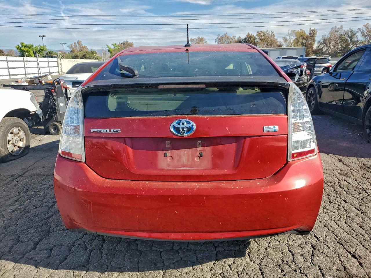 2010 TOYOTA PRIUS photo 6