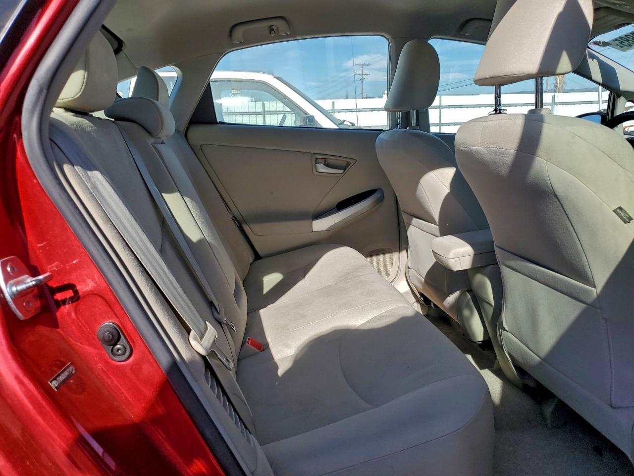 2010 TOYOTA PRIUS photo 11