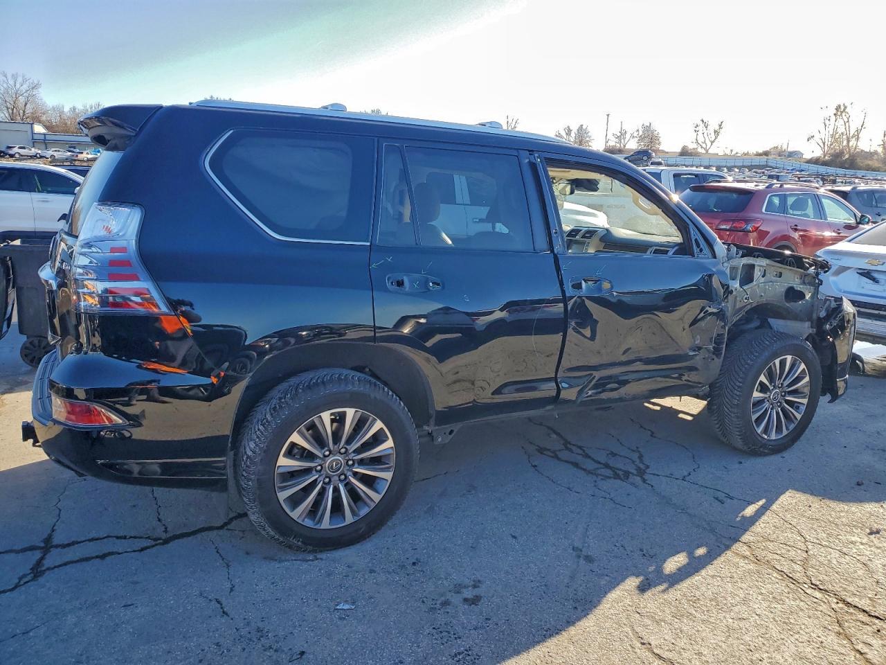 2021 LEXUS GX 460 LUXURY photo 3