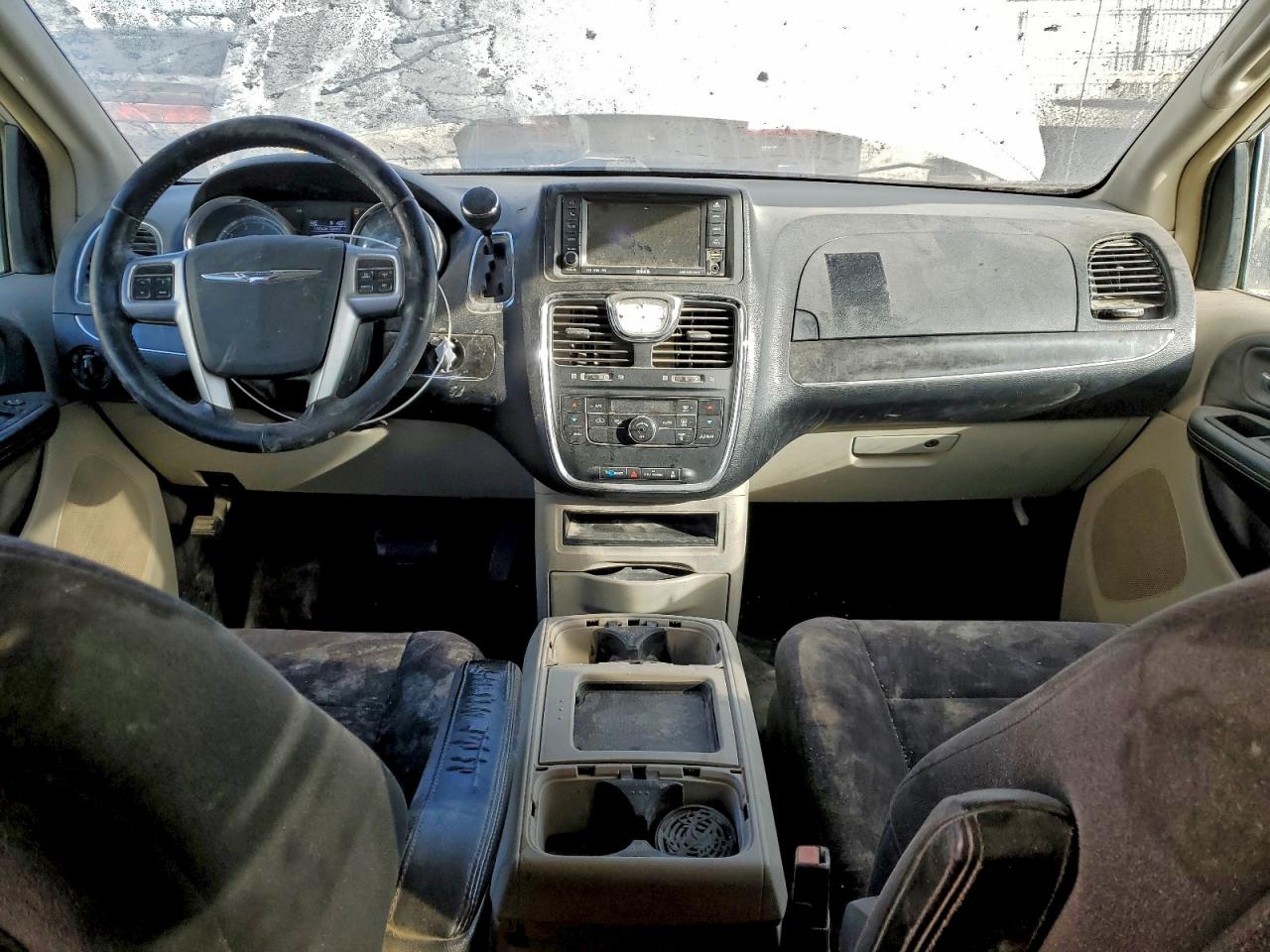 2011 CHRYSLER TOWN & COUNTRY TOURING photo 8