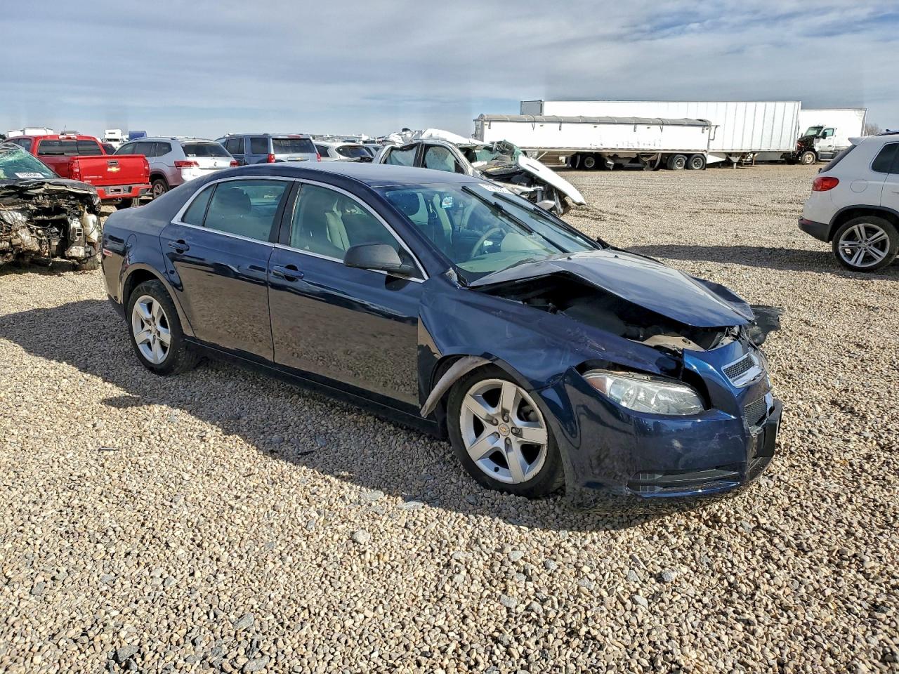 2012 CHEVROLET MALIBU LS photo 4