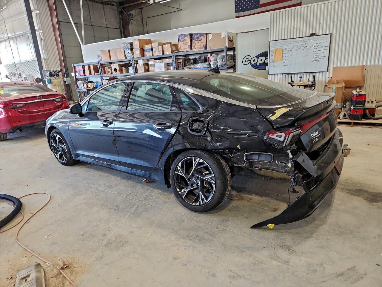 2025 KIA K5 GT LINE photo 2