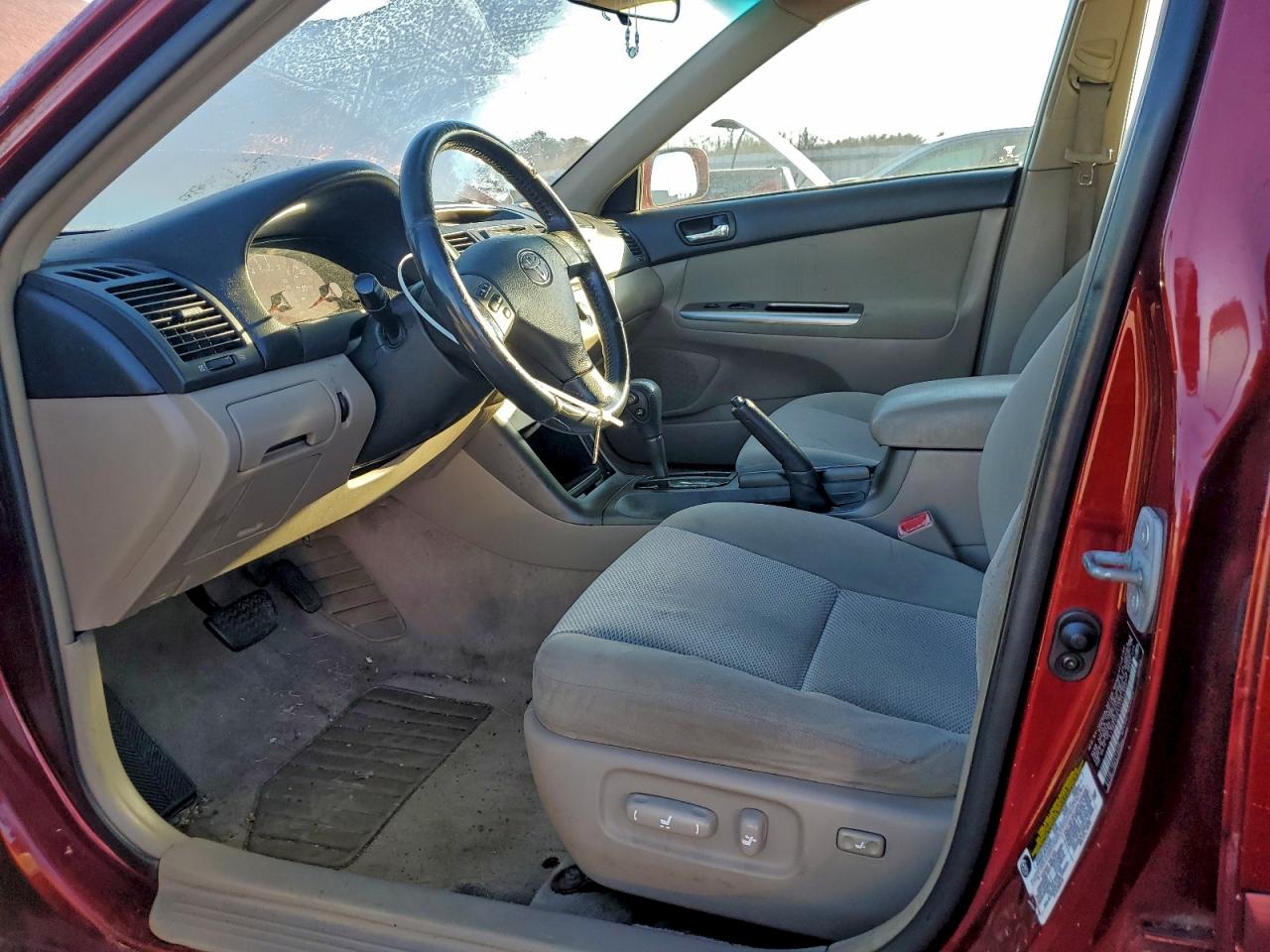 2005 TOYOTA CAMRY LE photo 7