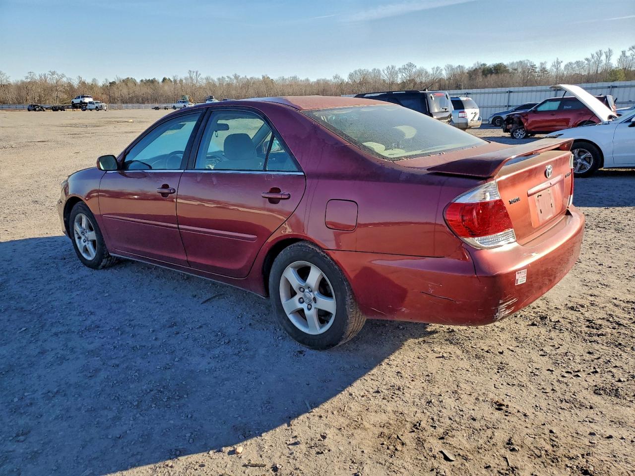 2005 TOYOTA CAMRY LE photo 2