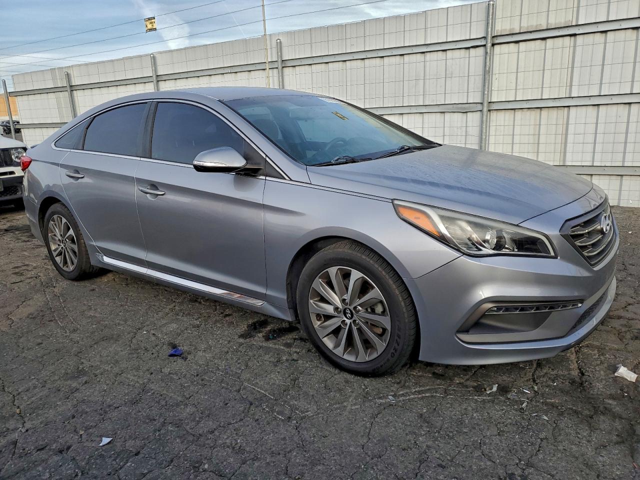 2015 HYUNDAI SONATA SPORT photo 4