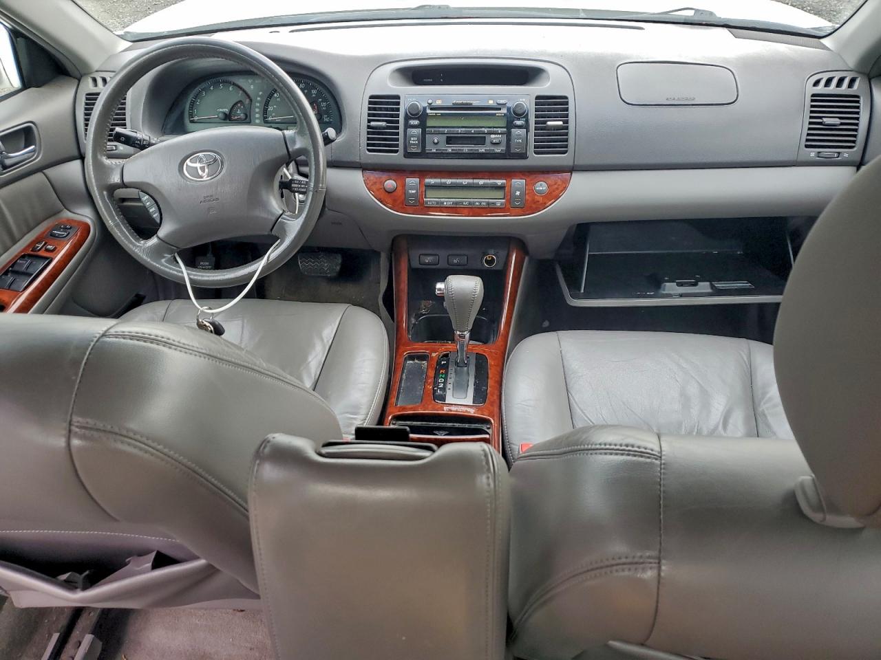 2003 TOYOTA CAMRY LE photo 15
