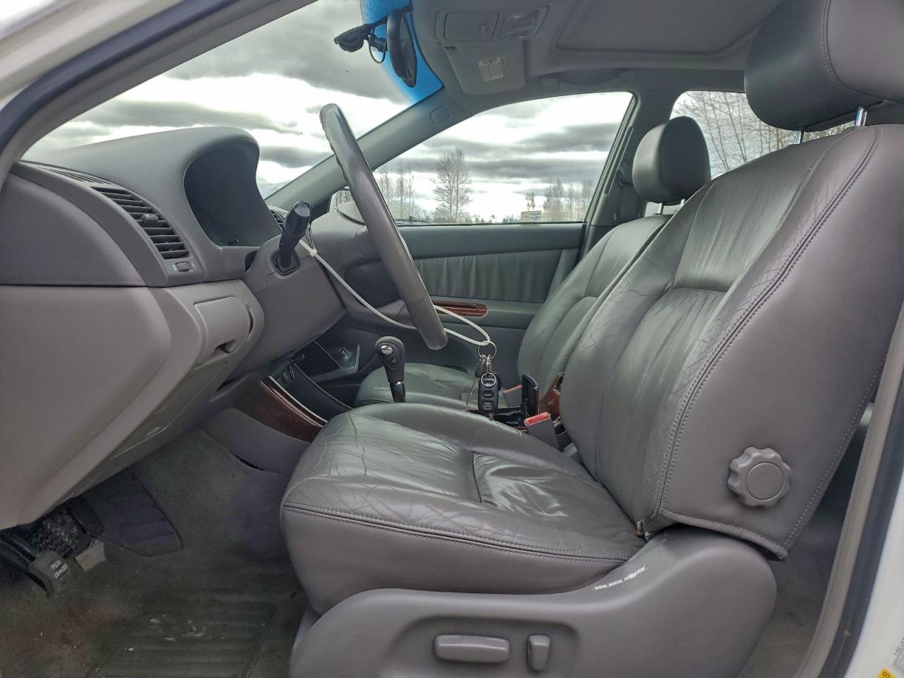 2003 TOYOTA CAMRY LE photo 13