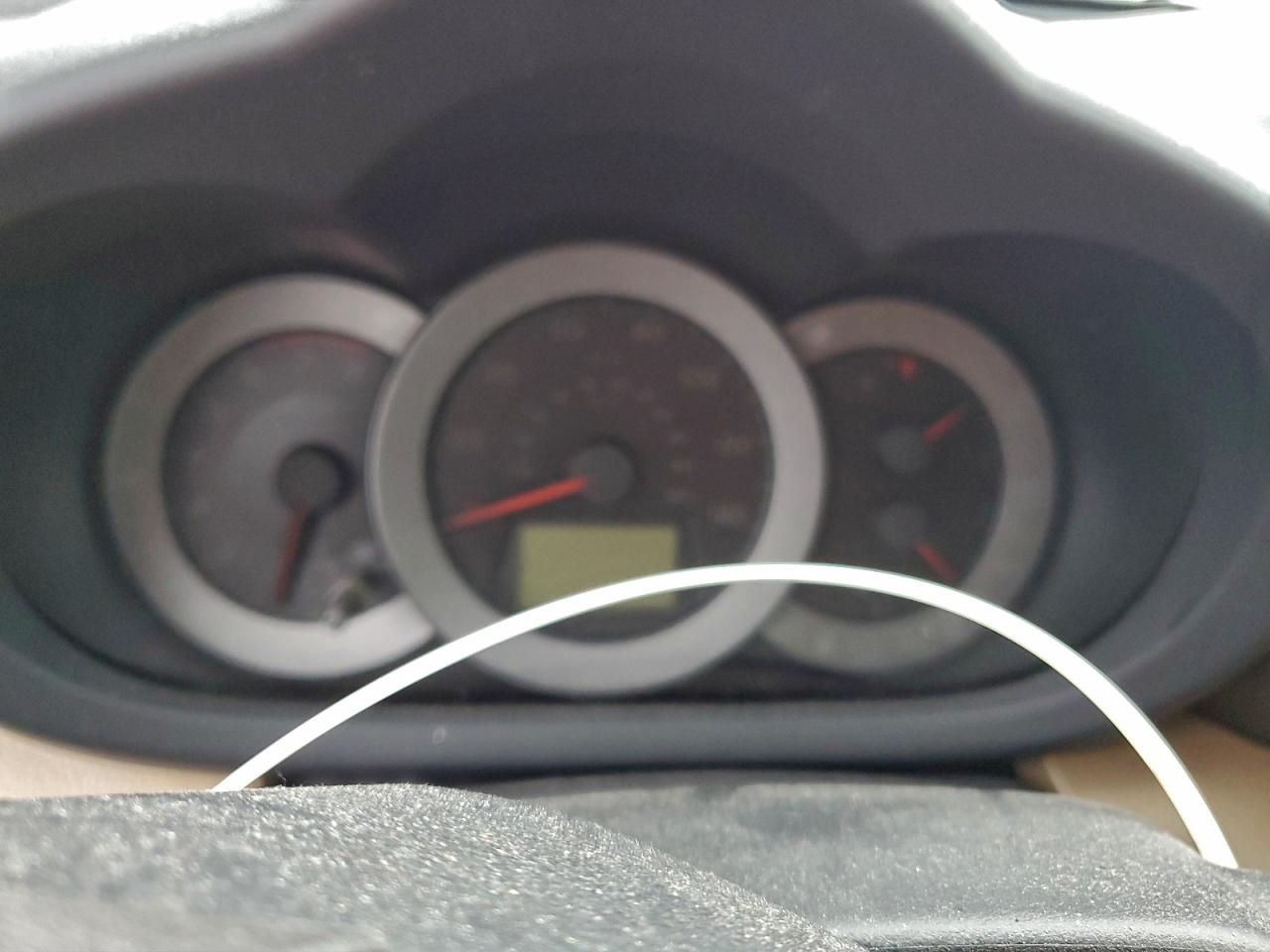 2011 TOYOTA RAV4 photo 9