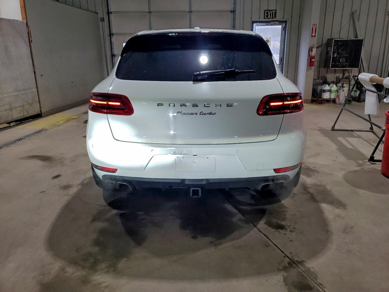2015 PORSCHE MACAN TURBO photo 6