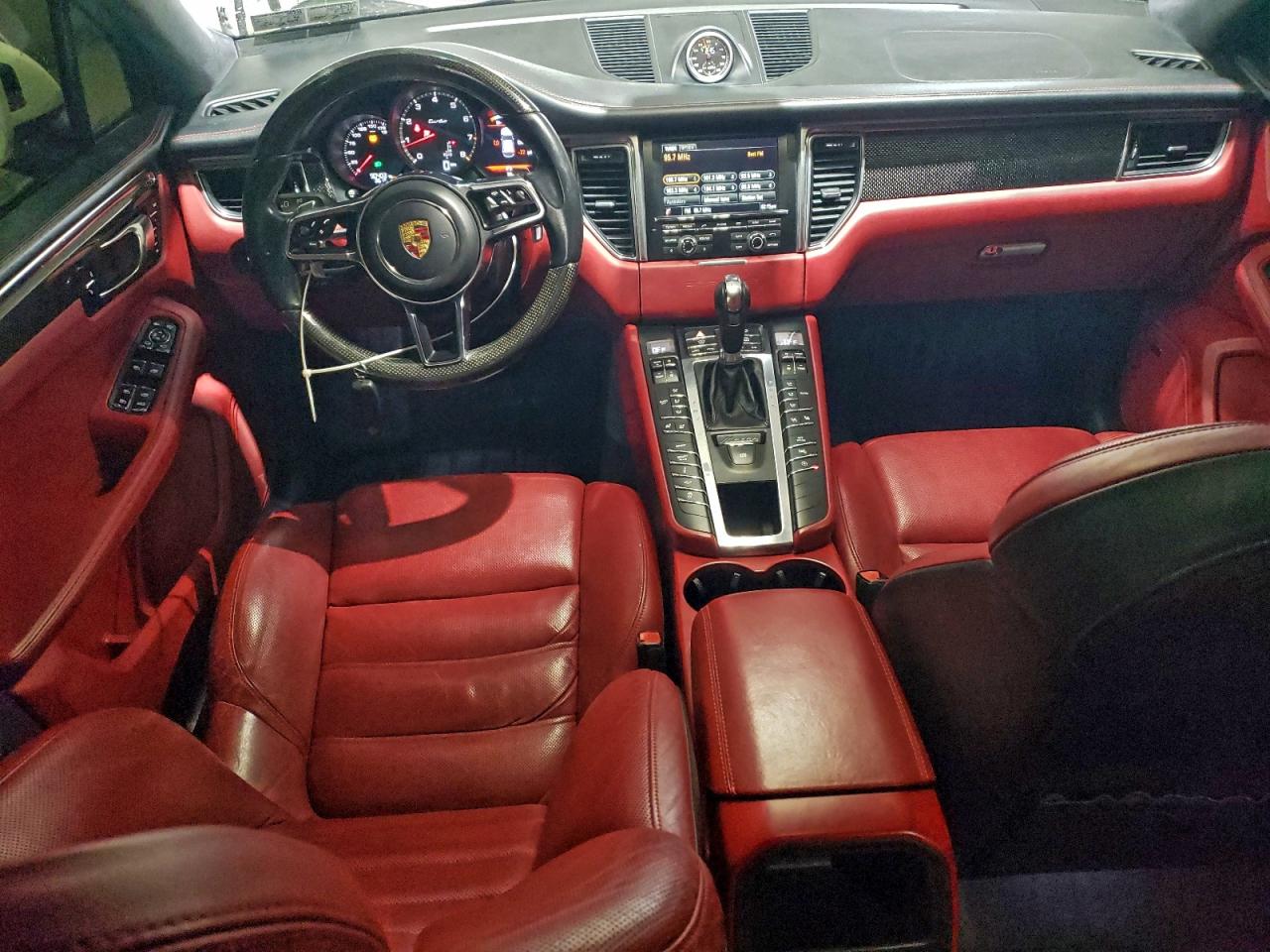 2015 PORSCHE MACAN TURBO photo 8