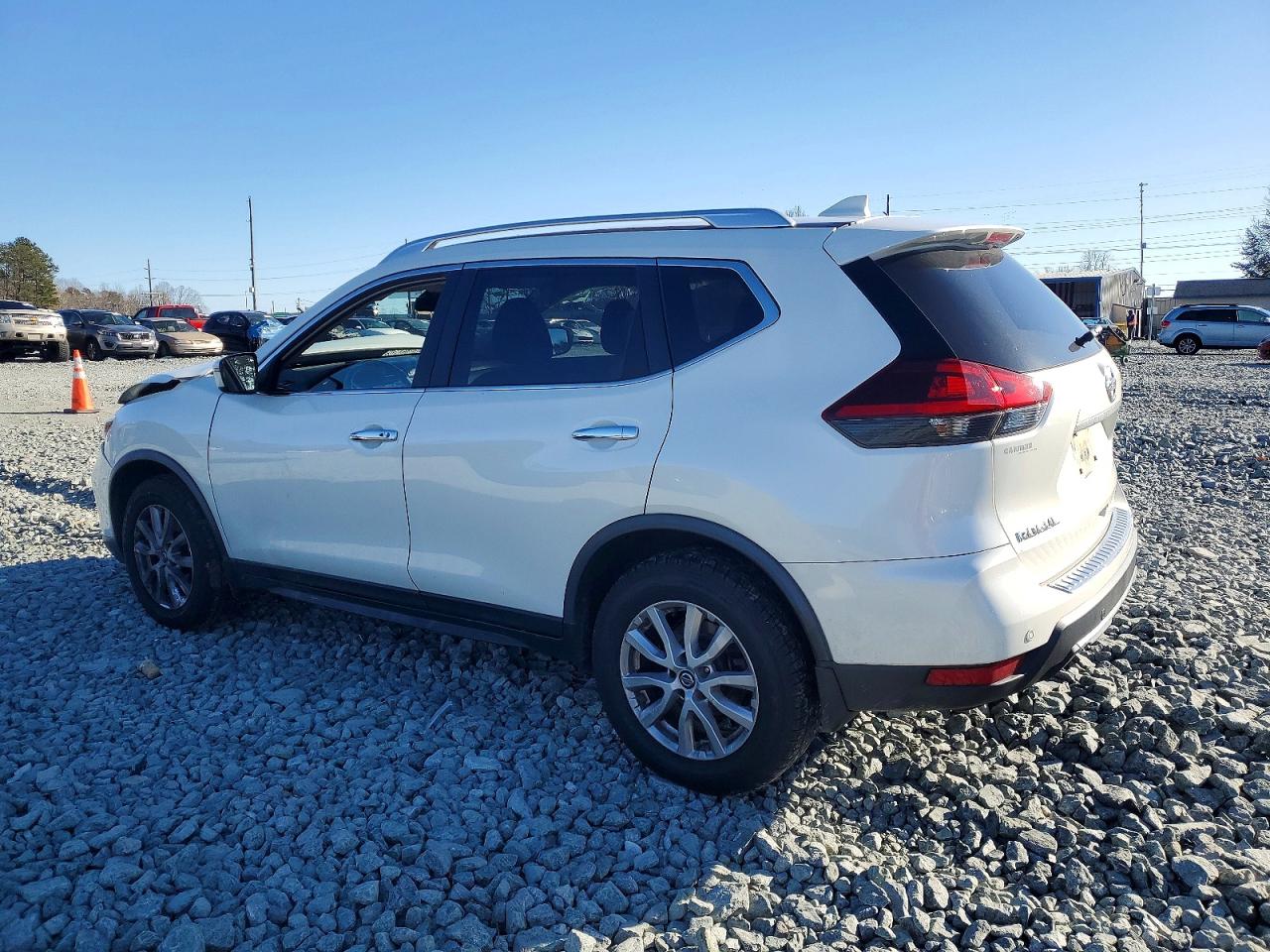 2020 NISSAN ROGUE SV photo 2