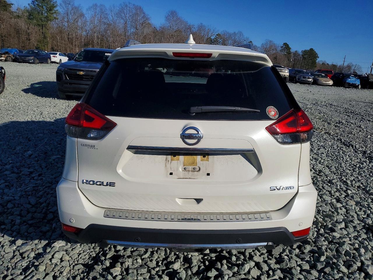 2020 NISSAN ROGUE SV photo 6