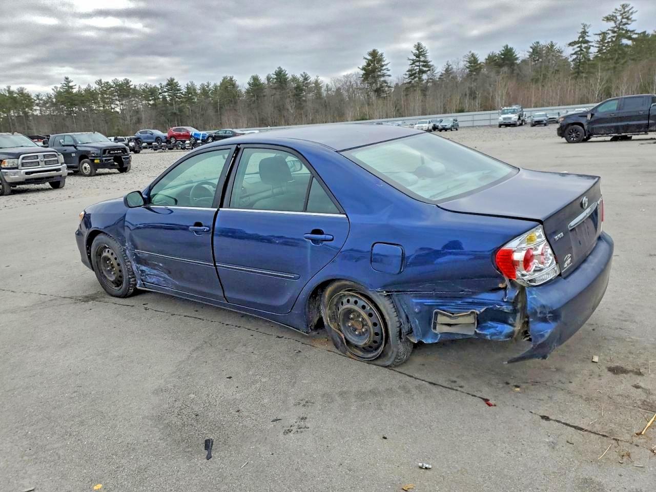 2006 TOYOTA CAMRY photo 2