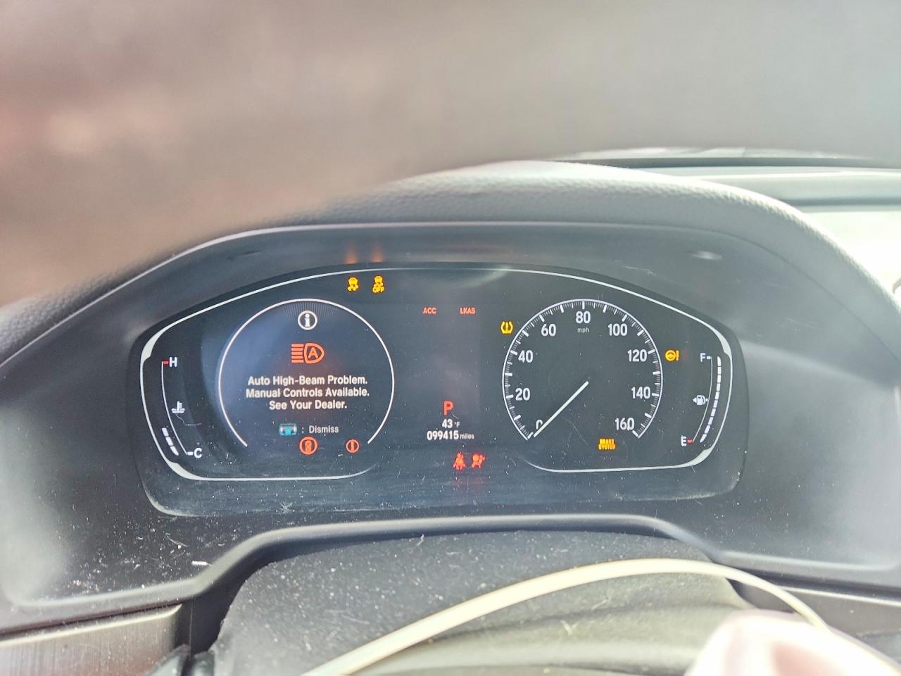 2018 HONDA ACCORD LX photo 9