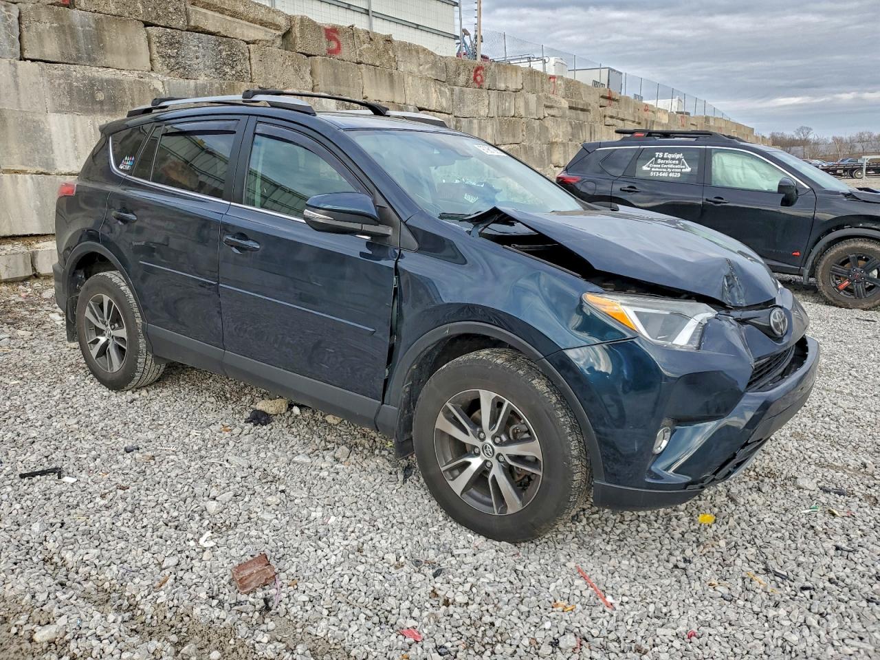 2018 TOYOTA RAV4 ADVENTURE photo 4