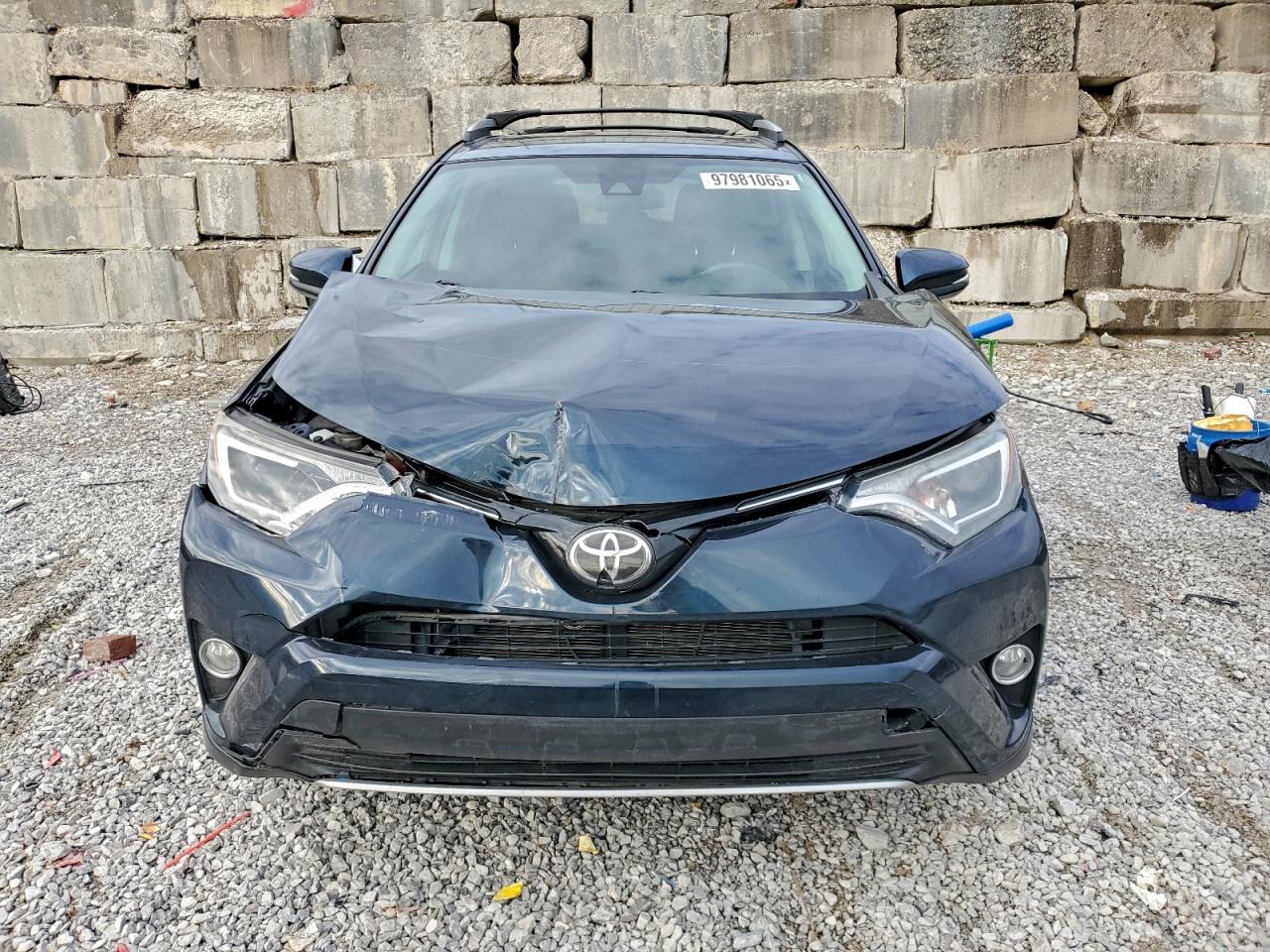 2018 TOYOTA RAV4 ADVENTURE photo 5