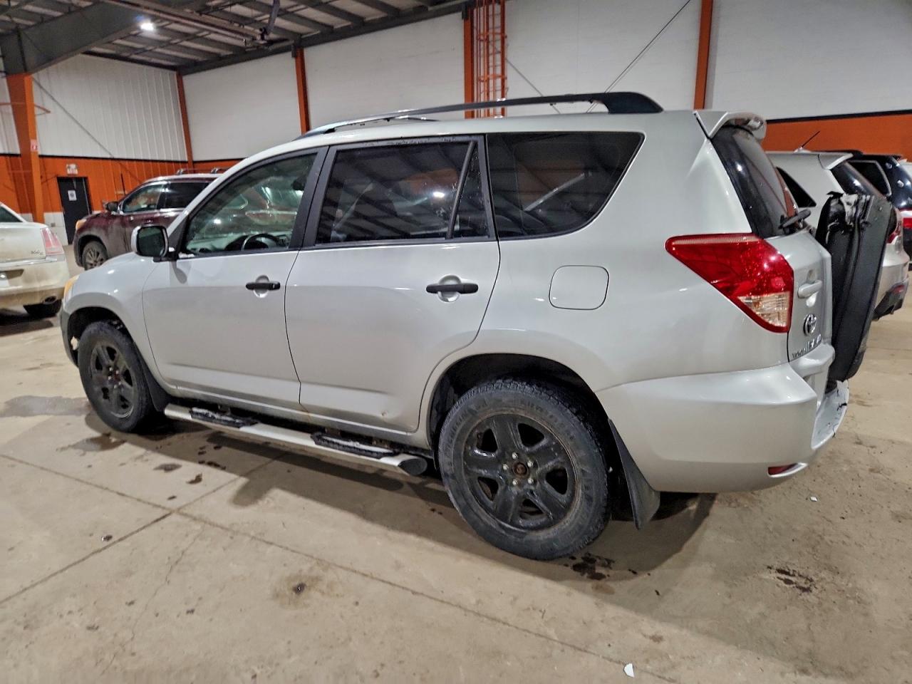 2007 TOYOTA RAV4 photo 2