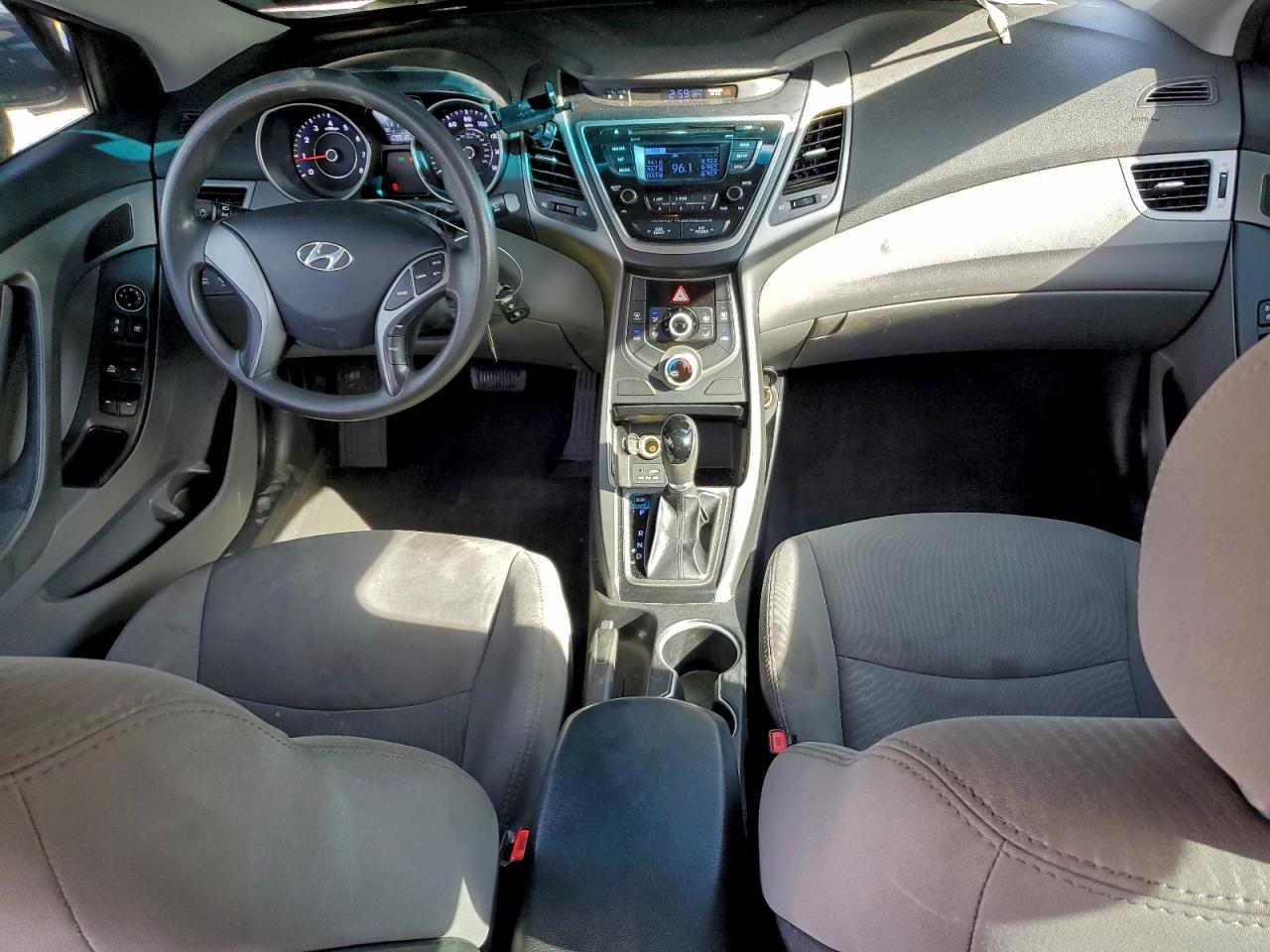 2016 HYUNDAI ELANTRA SE photo 8